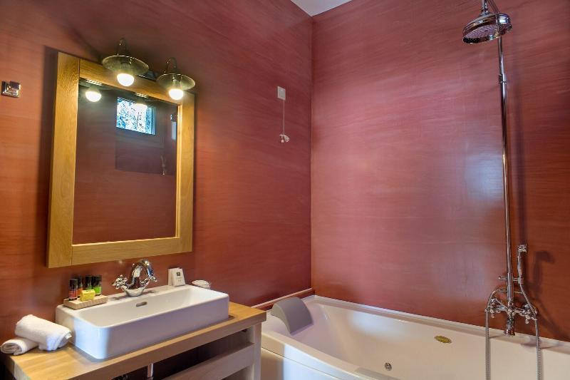 Haones Suites Ioannina Bagian luar foto