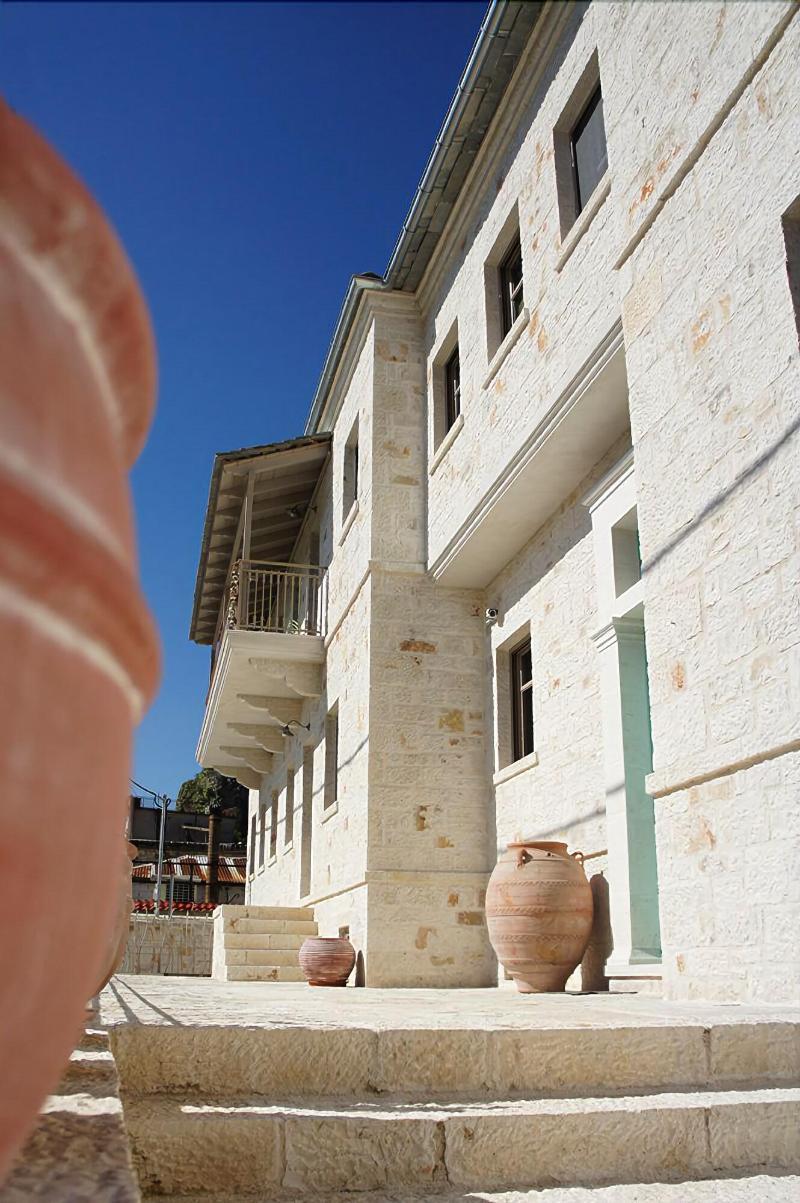 Haones Suites Ioannina Bagian luar foto