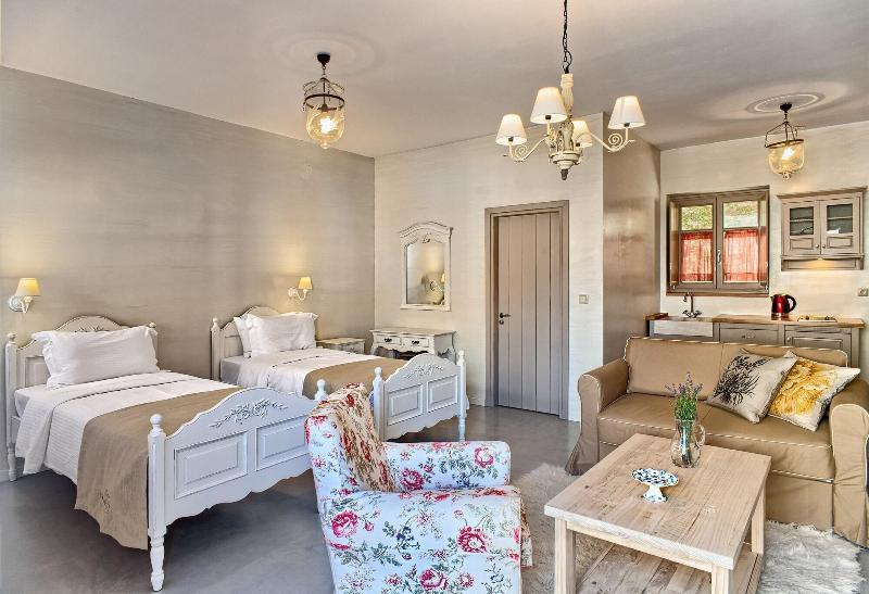 Haones Suites Ioannina Bagian luar foto
