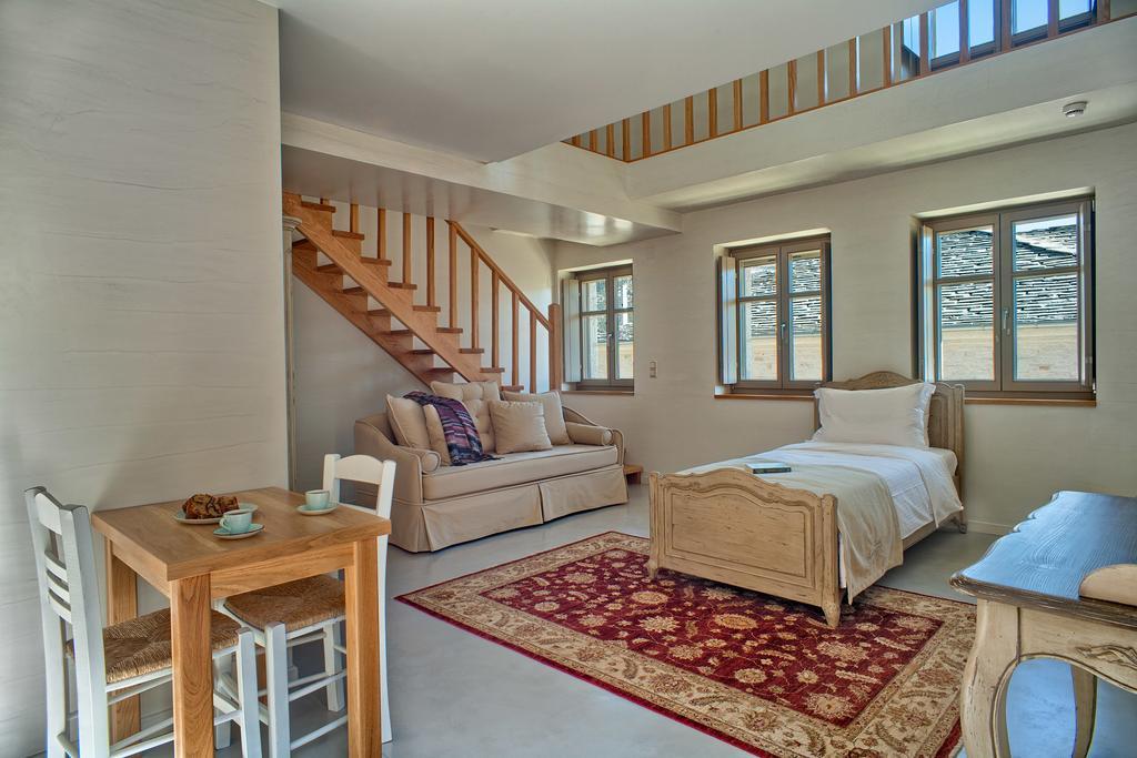 Haones Suites Ioannina Ruang foto