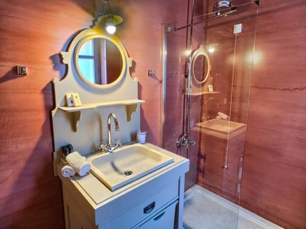 Haones Suites Ioannina Ruang foto