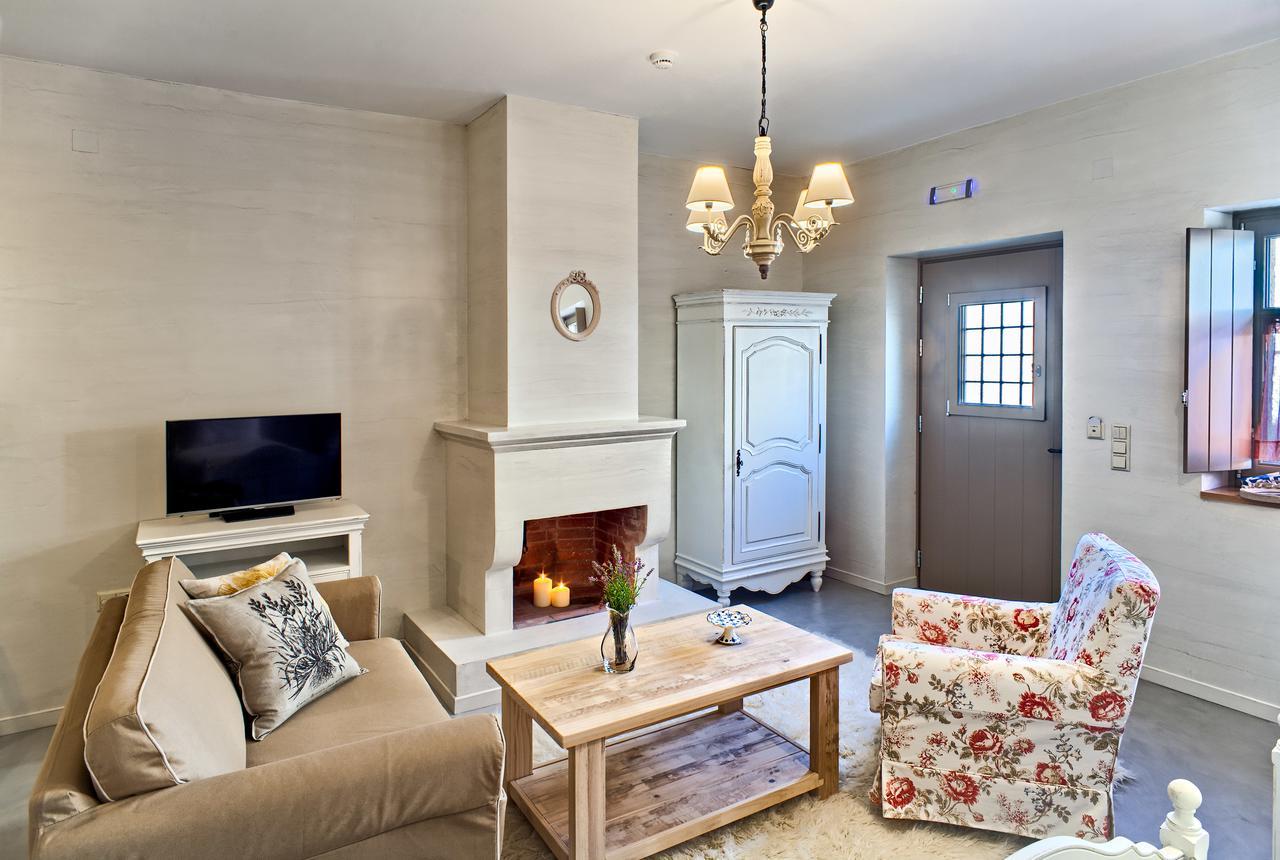 Haones Suites Ioannina Bagian luar foto
