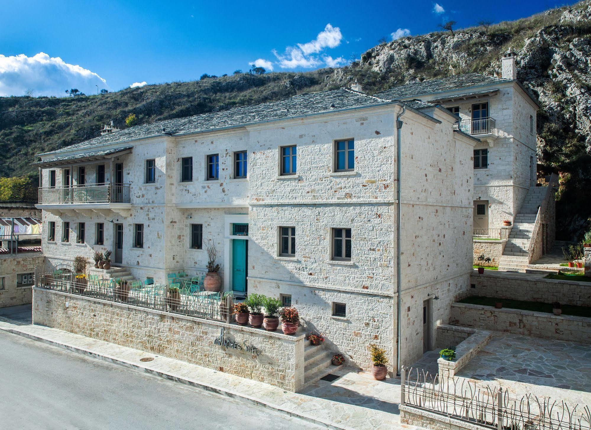 Haones Suites Ioannina Bagian luar foto