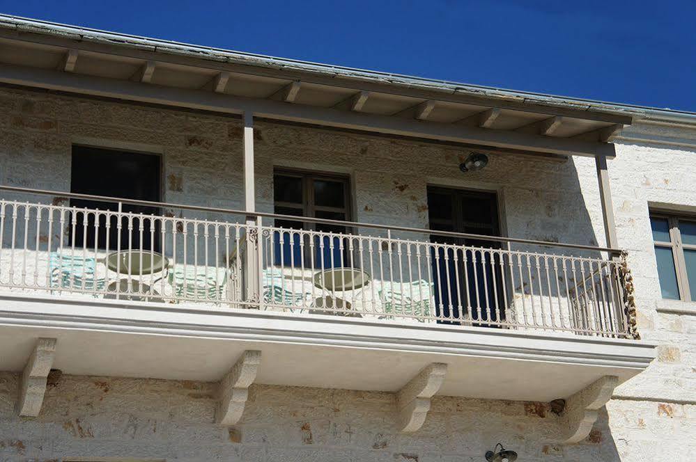 Haones Suites Ioannina Bagian luar foto