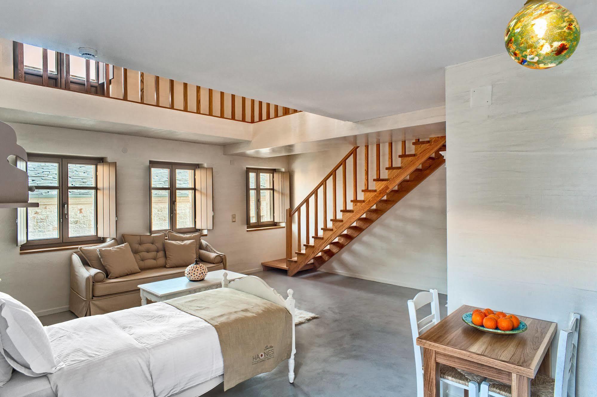 Haones Suites Ioannina Bagian luar foto